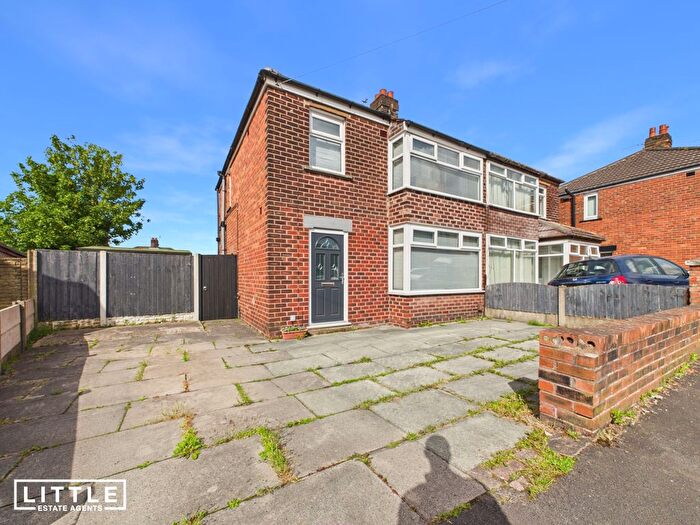 3 Bedroom Semi-Detached House For Sale In Huntley Grove, St. Helens, WA9