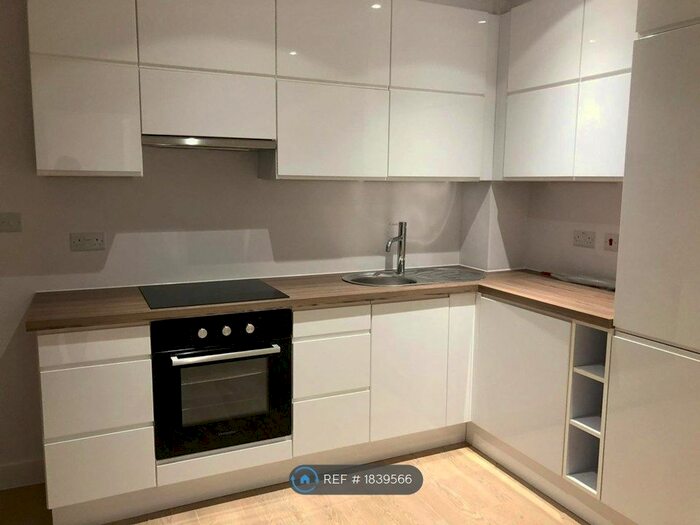 1 Bedroom Flat To Rent In Buckingham Street, Aylesbury, HP20