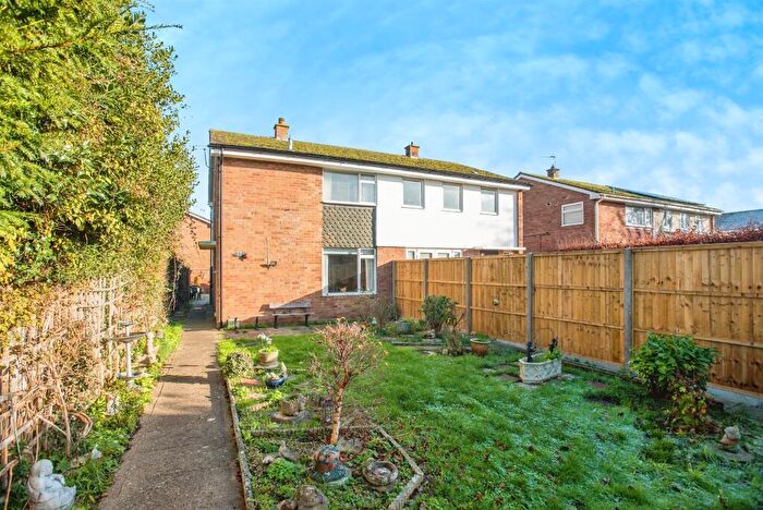 3 Bedroom Semi-Detached House For Sale In Windrush Road, Berinsfield, Wallingford, OX10
