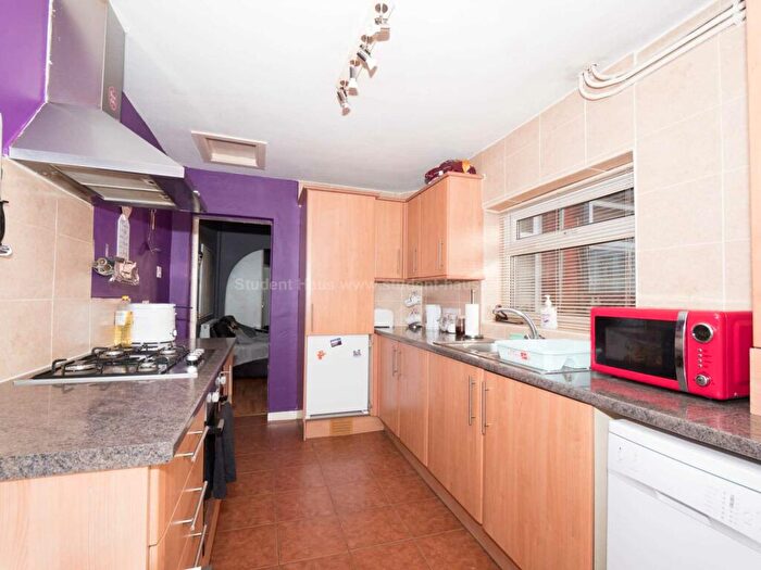2 Bedroom House To Rent In Ukraine Road, Salford, M7