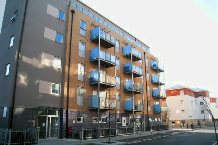 1 Bedroom Flat To Rent In Merchant Street, London, E3