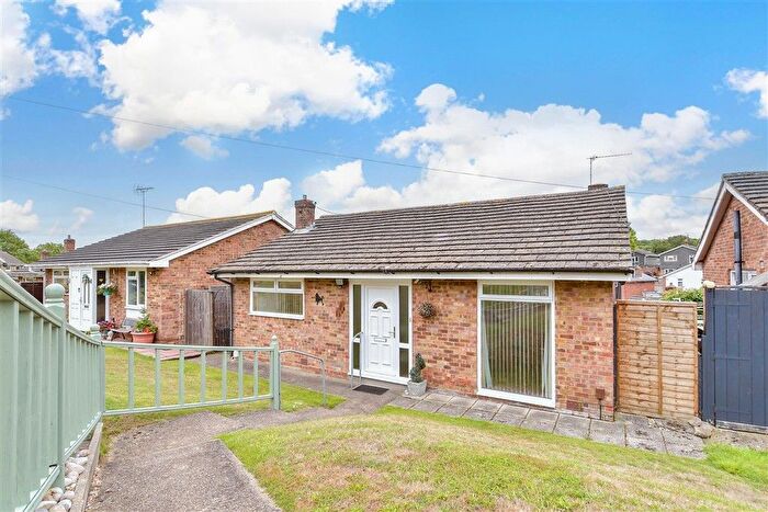 2 Bedroom Detached Bungalow For Sale In Lineacre Close, Gillingham, Kent, ME8
