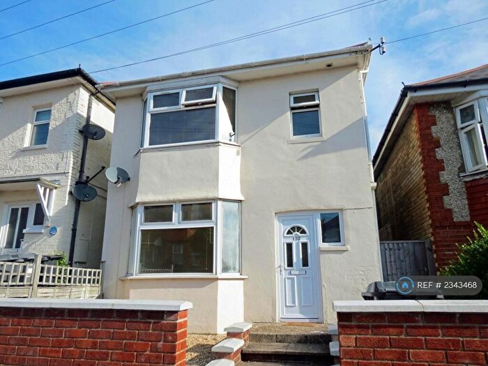 4 Bedroom Detached House To Rent In Pine Road, Bournemouth, BH9