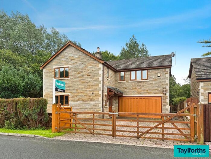 5 Bedroom Detached House For Sale In West Craven Drive, Earby, BB18