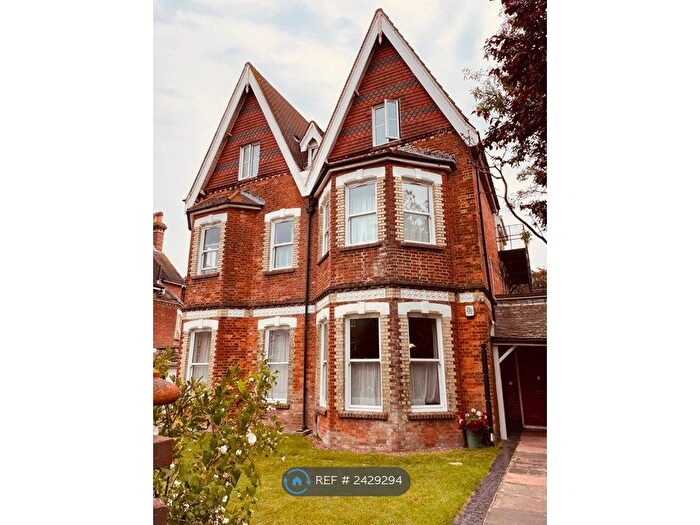 3 Bedroom Flat To Rent In Grange Road, Eastbourne, BN21