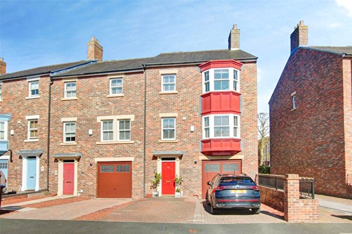 4 Bedroom End Of Terrace House For Sale In Dalton Crescent, Durham, DH1