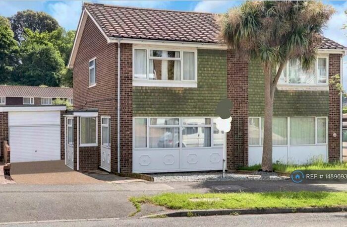 3 Bedroom Semi-Detached House To Rent In Enbrook Valley, Folkestone, CT20