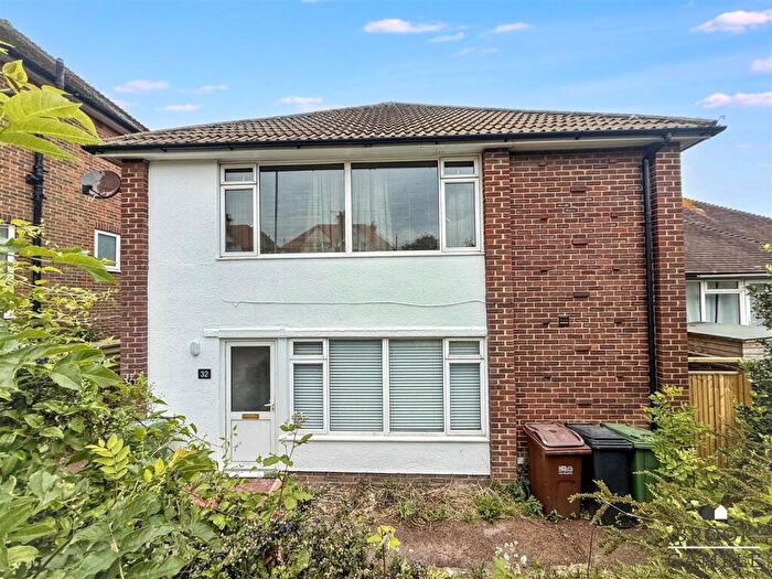 3 Bedroom Apartment To Rent In East Dean Road, Eastbourne, BN20