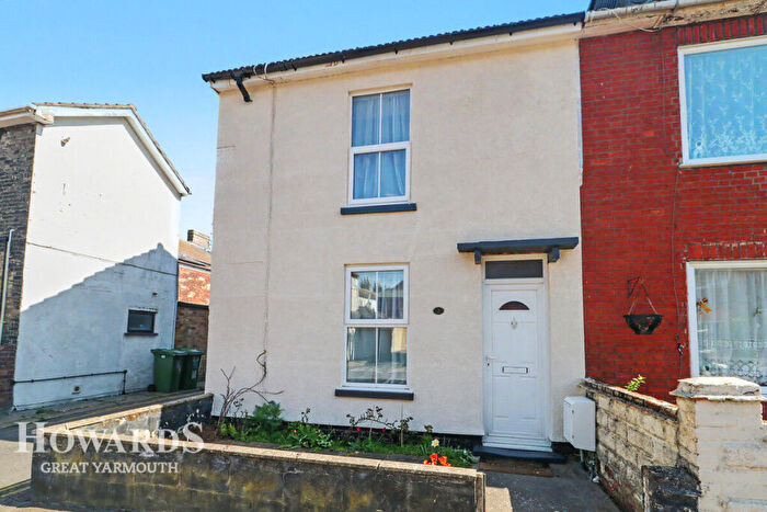 4 Bedroom End Of Terrace House For Sale In Russell Road, Great Yarmouth, NR30