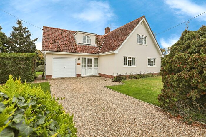 4 Bedroom Bungalow For Sale In Chapel Road, Saxtead, Woodbridge, IP13