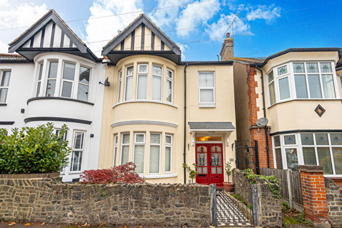 4 Bedroom Semi Detached House For Sale In Rockleigh Avenue, Leigh-on-sea, SS9