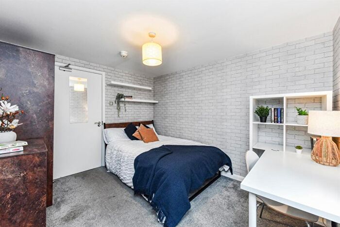 1 Bedroom Apartment To Rent In Flat, Malin Hill, NG1