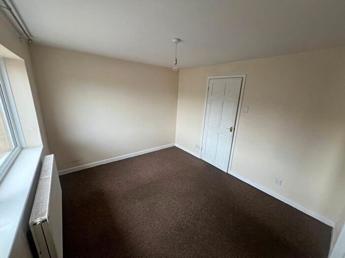 1 Bedroom Flat To Rent In Wheatley Lane, Halifax, HX3