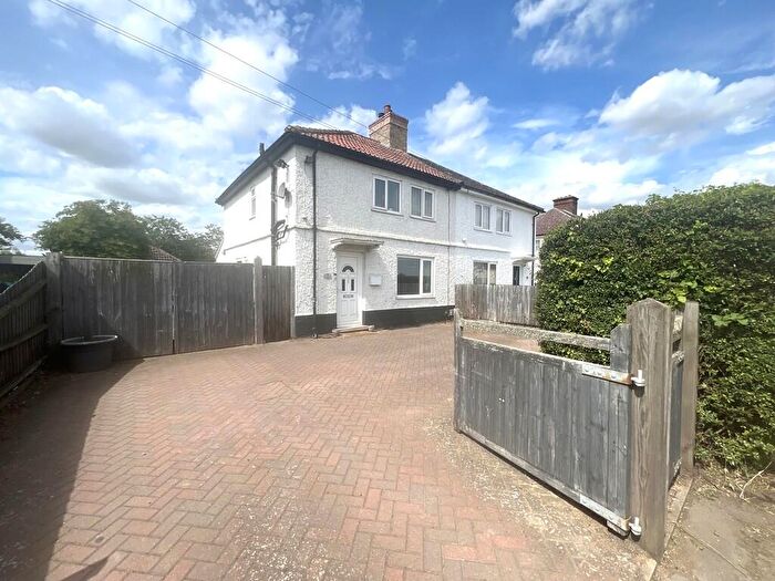 3 Bedroom Semi-Detached House For Sale In Willey Terrace, Chatteris, Cambs, PE16