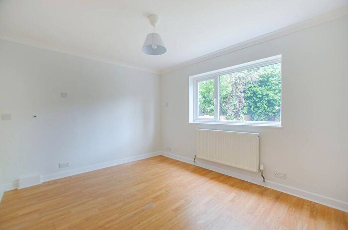 1 Bedroom Flat To Rent In Minard Road, Hither Green, London, SE6