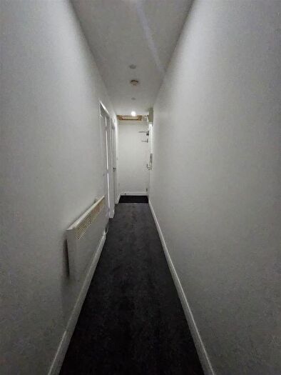 1 Bedroom Flat To Rent In - Halliwell Road, Bolton, BL1