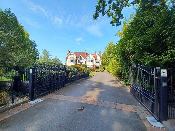 2 Bedroom Apartment To Rent In Chessetts Wood Road, Lapworth, Solihull, B94