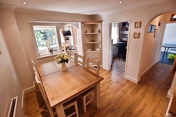 4 Bedroom Detached House For Sale In Bron Y Gamlas, Pontcysyllte, LL20