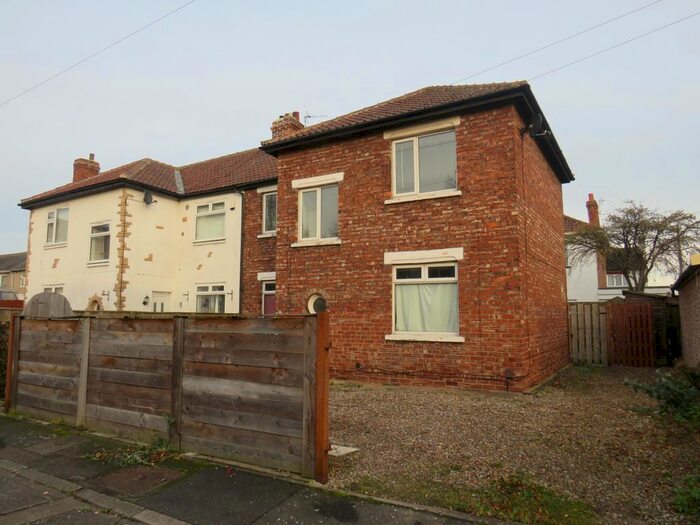 3 Bedroom Semi-Detached House To Rent In Walkley Avenue, Thornaby, Stockton-On-Tees, TS17