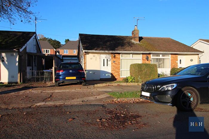 2 Bedroom Bungalow To Rent In Druids Way, Parklands -, NN3