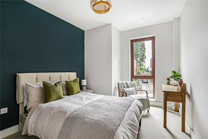 1 Bedroom Flat For Sale In Lynton Road, London, W3