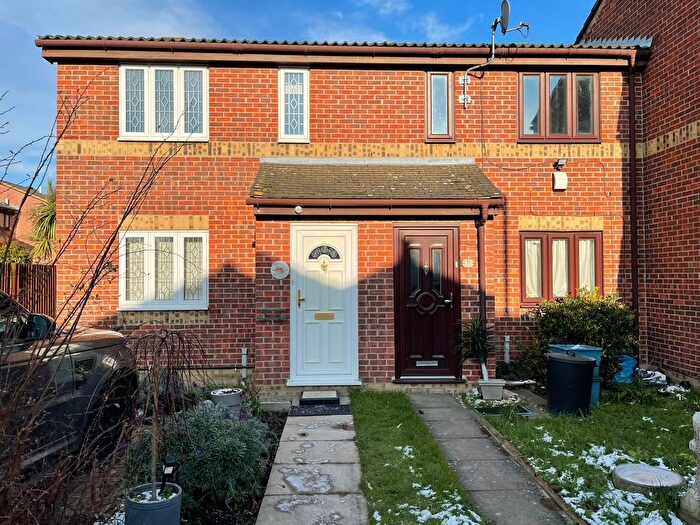 3 Bedroom Terraced House To Rent In Blundon Close, Chadwell Heath, Romford, RM8