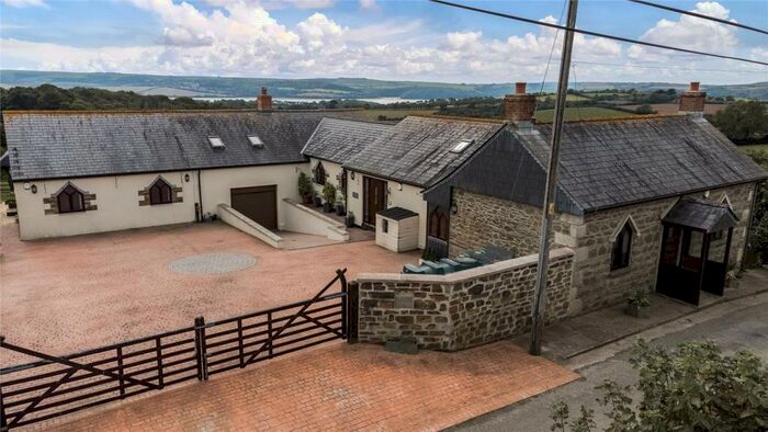 3 Bedroom Bungalow For Sale In Longlands, Saltash, Cornwall, PL12