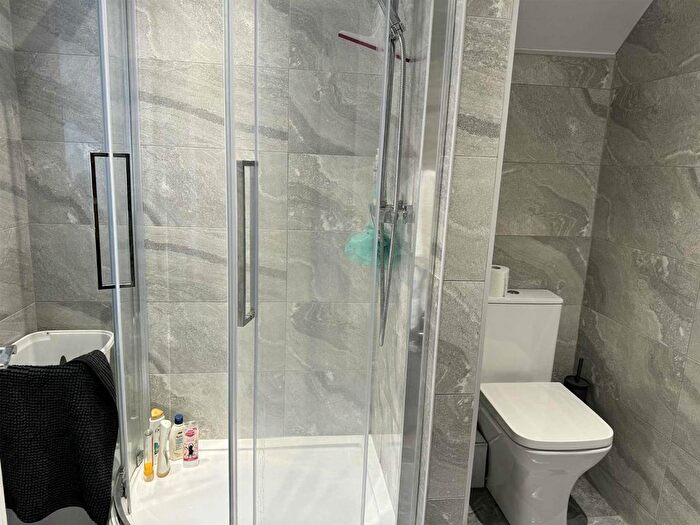 2 Bedroom Flat To Rent In Cartington Terrace, Newcastle Upon Tyne, NE6