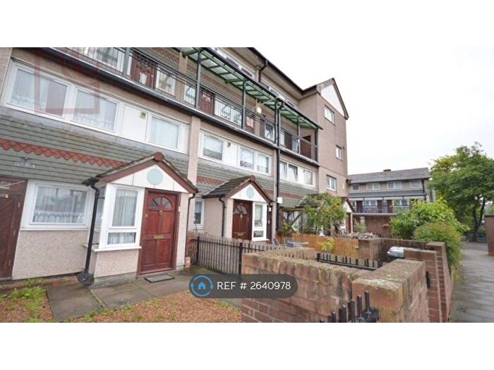 4 Bedroom Maisonette To Rent In Simons Walk, Stratford, E15