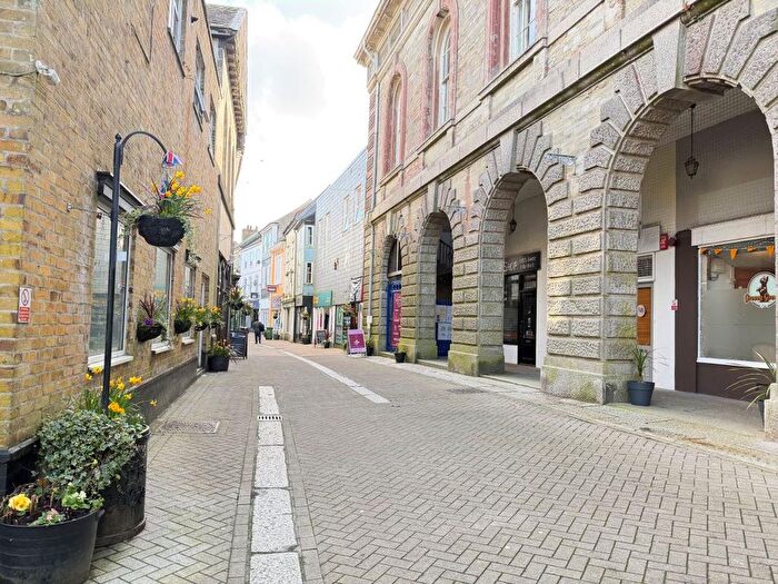 2 Bedroom Flat For Sale In Flat, Pike Street, Liskeard, Cornwall, PL14