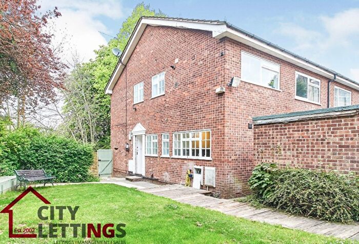 3 Bedroom Maisonette To Rent In Melville Court, Mapperley Park, NG3