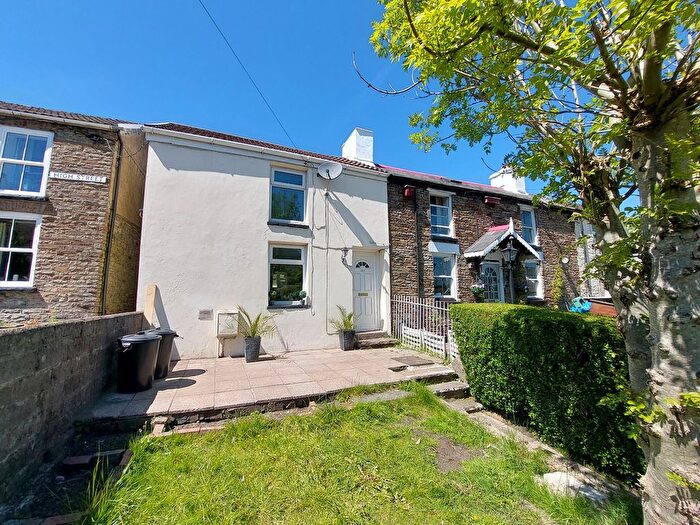 3 Bedroom End Of Terrace House To Rent In High Street, Porth, CF39