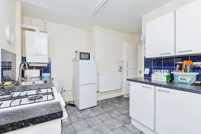 2 Bedroom Bungalow For Sale In University Close, Syston, Leicester, Leicestershire, LE7