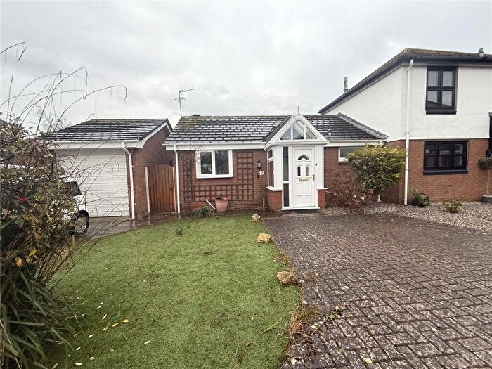 1 Bedroom Bungalow To Rent In Kingsway, Llandudno, Conwy, LL30