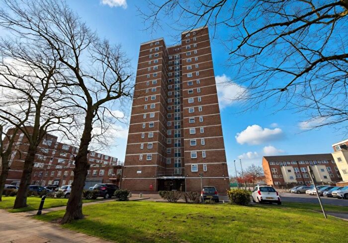 1 Bedroom Flat For Sale In Flat Peverel House, Stour Road, Dagenham, Essex, RM10