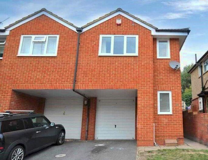 3 Bedroom Semi-Detached House To Rent In Clare Road, Maidenhead, Berkshire, SL6