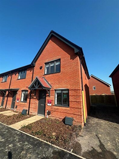 2 Bedroom End Of Terrace House To Rent In Beaulieu Road, Whiteley, SO30