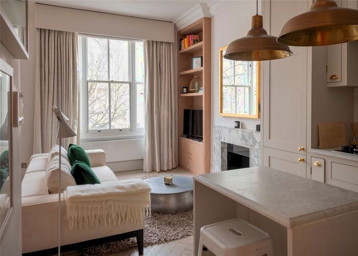 1 Bedroom Flat To Rent In Kempsford Gardens, West Brompton, SW5