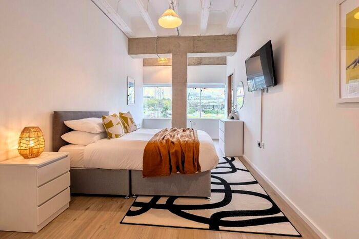 1 Bedroom Flat To Rent In Elder Gate, Central Milton Keynes, MK9