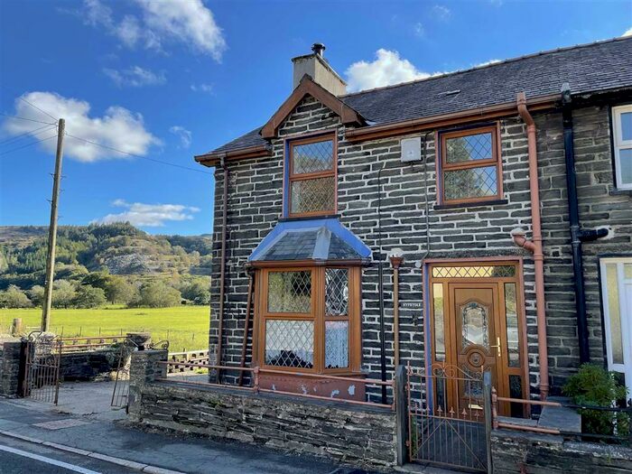 3 Bedroom Cottage For Sale In Hyfrydle, Dolwyddelan, LL25