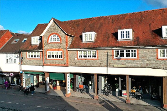 1 Bedroom Flat For Sale In Whitchurch Road, Pangbourne, Reading, Berkshire, RG8