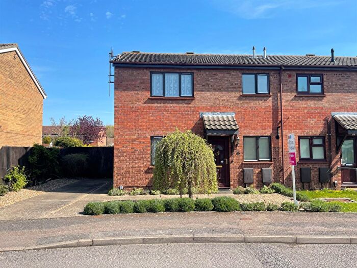 3 Bedroom Semi-Detached House For Sale In Bramley Avenue, Melbourn, Royston, SG8