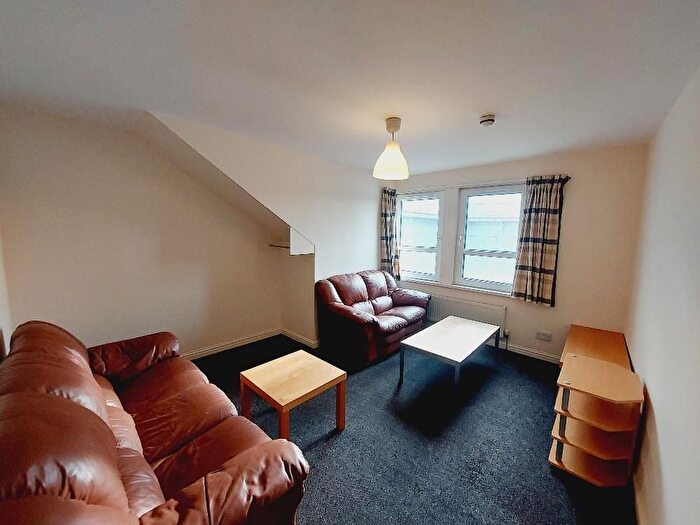 3 Bedroom Flat To Rent In /R, Commercial Street, DD1