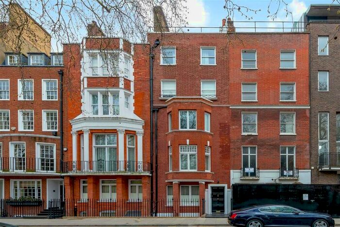 2 Bedroom Flat To Rent In Hans Place, London, SW1X