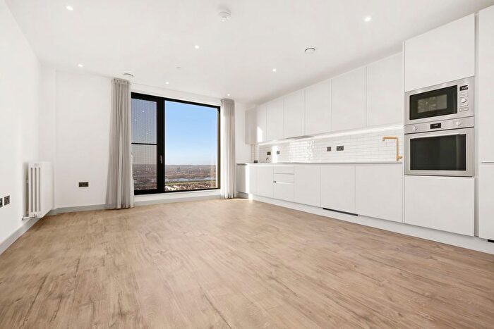 1 Bedroom Flat To Rent In The Eades - Selborne Road, London, E17