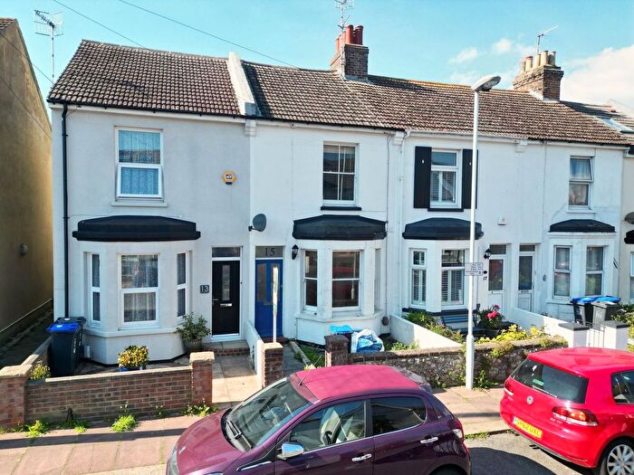 2 Bedroom Terraced House For Sale In Cranworth Road, Worthing, BN11