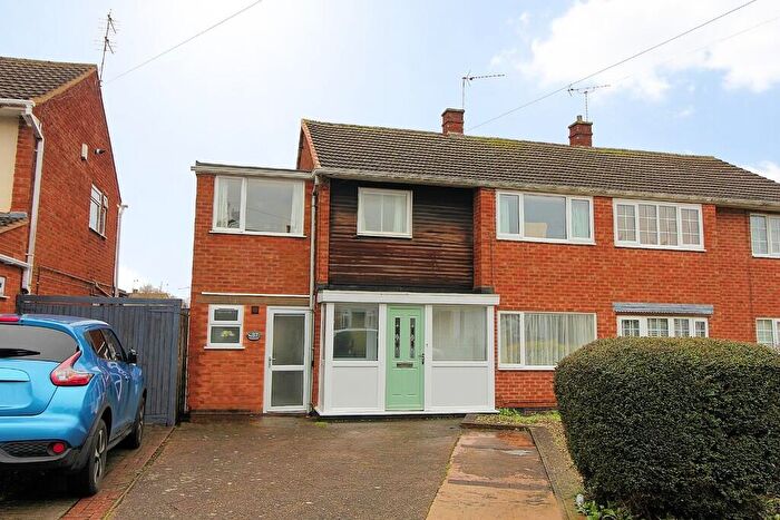 4 Bedroom Semi-Detached House For Sale In Horsewell Lane, Wigston, LE18