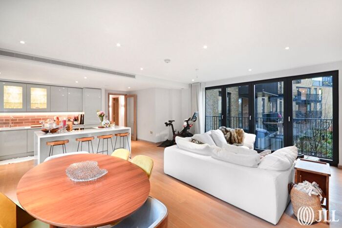 4 Bedroom Flat To Rent In Ram Street, London, SW18