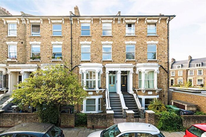 2 Bedroom Maisonette To Rent In Lilford Road, Camberwell, SE5