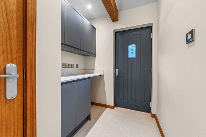 2 Bedroom Barn Conversion For Sale In Bealings Road, Martlesham, IP12